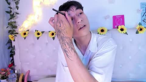 Snapshot of ale_aurarashi chatting on January 31, 7:34 pm ale_aurarashi online show from January 31, 7:34 pm