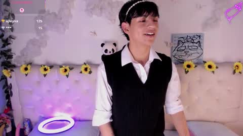 Snapshot of ale_aurarashi chatting on February 3, 6:22 am ale_aurarashi online show from February 3, 6:22 am