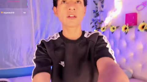 Snapshot of ale_aurarashi chatting on February 15, 3:03 am ale_aurarashi online show from February 15, 3:03 am