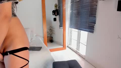 aleexiiaa online show from December 19, 12:12 pm