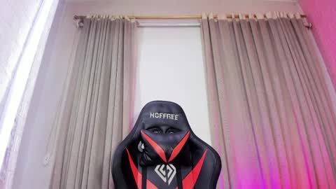 Aleja Hill online show from April 7, 5:19 am