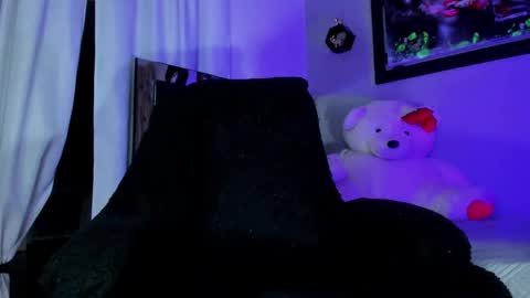 Alejandra online show from February 10, 9:30 pm