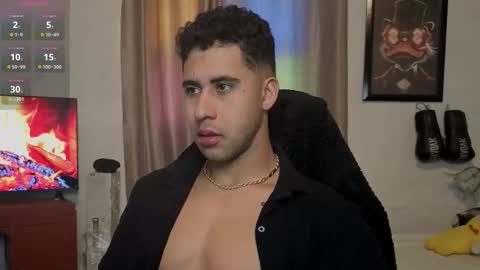 Snapshot of alejandrojf_00 chatting on December 16, 6:35 pm Daiki jack online show from December 16, 6:35 pm