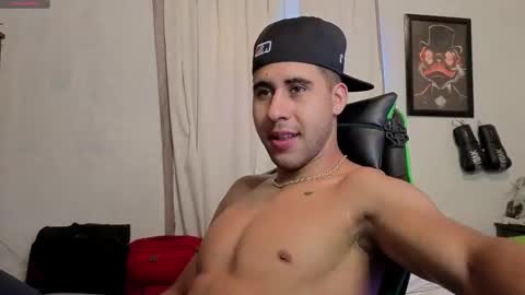 Snapshot of alejandrojf_00 chatting on January 9, 3:37 pm Daiki jack online show from January 9, 3:37 pm