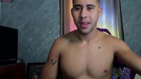 Snapshot of alejandrojf_00 chatting on February 6, 2:20 pm Daiki jack online show from February 6, 2:20 pm