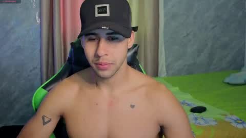 Snapshot of alejandrojf_00 chatting on April 4, 6:05 pm Daiki jack online show from April 4, 6:05 pm