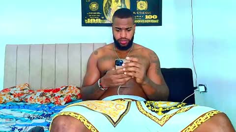 alejo_21cm online show from July 1, 1:13 pm