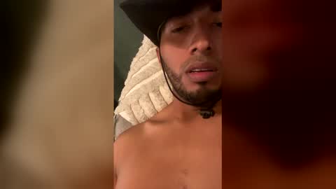 Snapshot of alemart2010 chatting on April 8, 6:13 am alemart2010 online show from April 8, 6:13 am