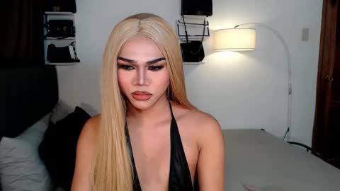 Snapshot of alenajones chatting on January 25, 8:42 am alenajones online show from January 25, 8:42 am