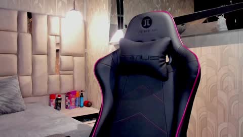 Snapshot of aless_king chatting on January 5, 4:59 pm Alessandro King online show from January 5, 4:59 pm