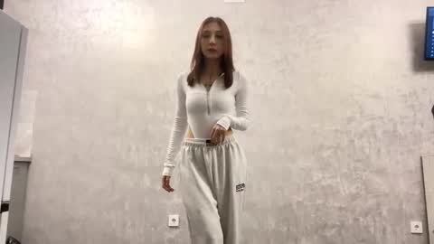 Snapshot of alessandralogalbo chatting on February 5, 12:32 pm Emma online show from February 5, 12:32 pm