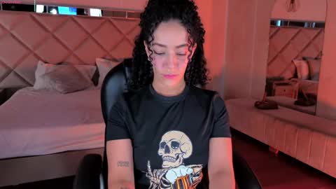 Snapshot of alessaromero chatting on June 5, 8:14 pm ALESSA ROMERO online show from June 5, 8:14 pm