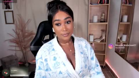 Snapshot of alessia_anderson07 chatting on February 10, 2:37 am Yy online show from February 10, 2:37 am