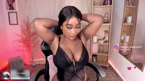 Snapshot of alessia_anderson07 chatting on February 13, 4:30 am Yy online show from February 13, 4:30 am