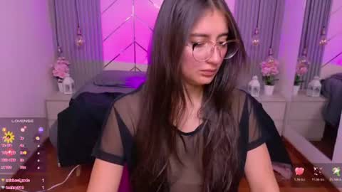 Snapshot of alessia_moore chatting on July 7, 2:43 pm Alessia online show from July 7, 2:43 pm