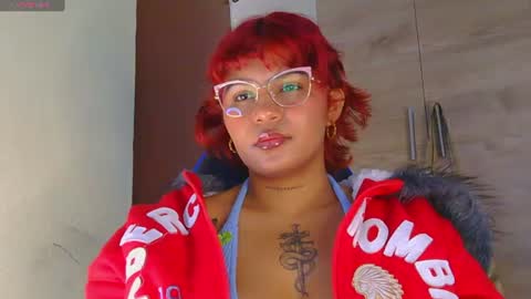 Snapshot of alessia_temptation chatting on June 14, 12:07 pm alessia_temptation online show from June 14, 12:07 pm