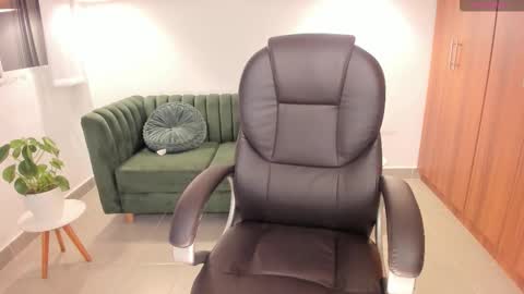  Alessia Will  online show from March 18, 3:20 am