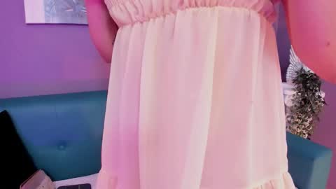 alessiia__ online show from January 11, 3:11 am