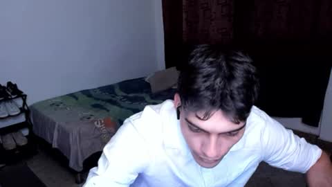 Snapshot of alessio_vale chatting on February 4, 6:14 pm alessio Vale online show from February 4, 6:14 pm