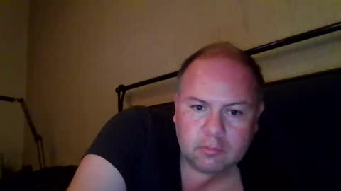 aleveg__101 online show from June 19, 4:28 am