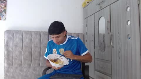 alex online show from March 29, 7:58 pm