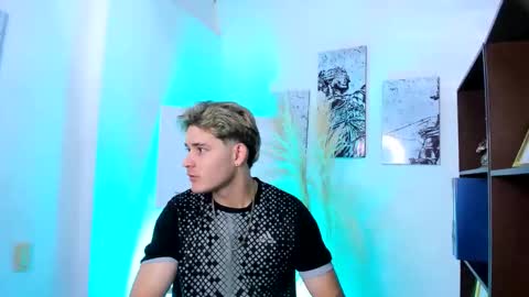 Alex  online show from May 6, 7:08 pm