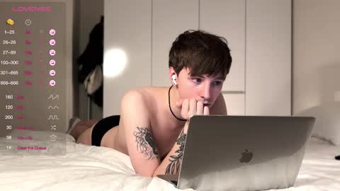 alex_schafer online show from February 20, 7:36 pm