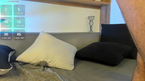 alex_wolf05 online show from May 25, 9:32 pm