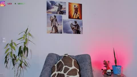Snapshot of alex_zt7 chatting on April 18, 7:58 pm x online show from April 18, 7:58 pm