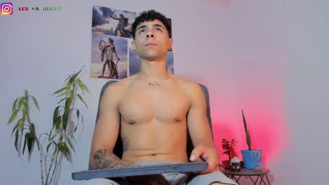 Snapshot of alex_zt7 chatting on April 23, 5:59 pm x online show from April 23, 5:59 pm