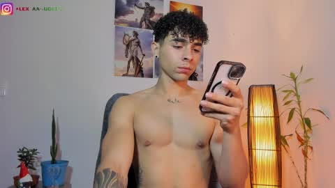 Snapshot of alex_zt7 chatting on May 4, 12:23 pm x online show from May 4, 12:23 pm