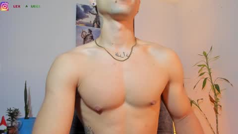 Snapshot of alex_zt7 chatting on May 13, 6:16 pm x online show from May 13, 6:16 pm