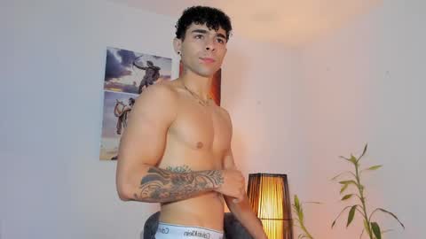 Snapshot of alex_zt7 chatting on May 14, 4:25 pm x online show from May 14, 4:25 pm