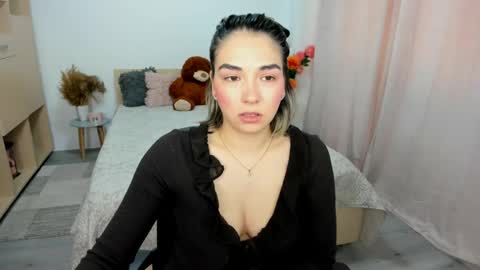 Snapshot of alexa_dolly chatting on May 2, 6:07 am Alexa online show from May 2, 6:07 am