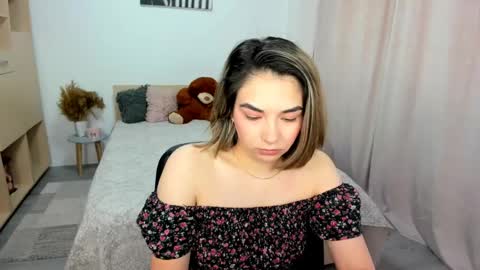 Snapshot of alexa_dolly chatting on May 5, 8:11 am Alexa online show from May 5, 8:11 am