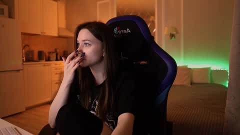 Little Duck homie online show from December 8, 11:19 pm