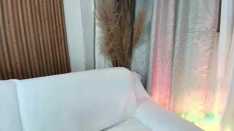 alexa_foxx27 online show from March 17, 7:50 pm