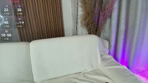 alexa_foxx27 online show from April 8, 7:58 pm