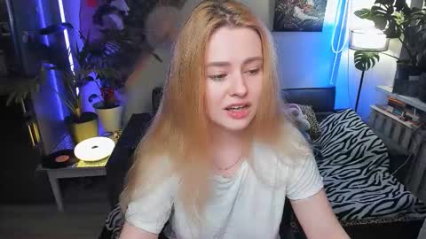 alexa_pirs online show from December 4, 9:23 pm