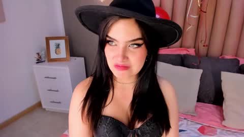 Alexa Thaylor online show from February 21, 6:15 pm