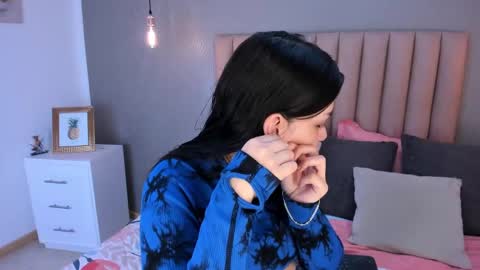 Alexa Thaylor online show from March 11, 2:51 pm