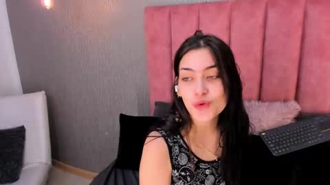 Alexa Thaylor online show from November 28, 3:14 pm