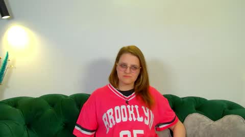 AlexaAvery online show from May 16, 10:36 am
