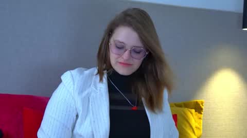 AlexaAvery online show from July 2, 6:19 am