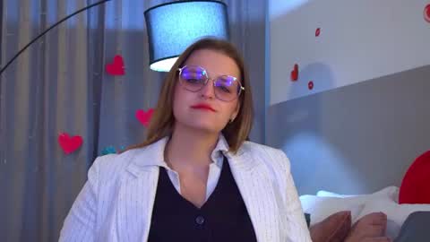 AlexaAvery online show from July 8, 7:35 am