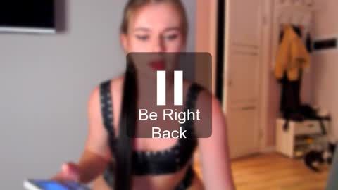 Snapshot of alexabuttler chatting on October 20, 9:37 pm my tg online show from October 20, 9:37 pm