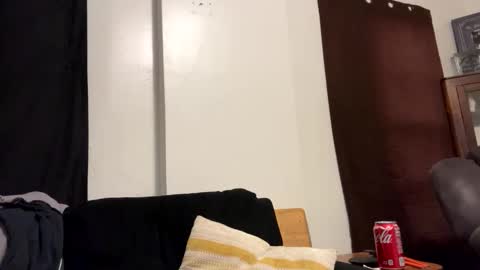 Snapshot of alexander1312705326 chatting on January 24, 5:21 am alexander1312705326 online show from January 24, 5:21 am