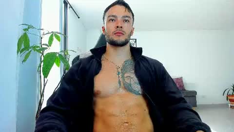 Snapshot of alexander_collin_ chatting on July 7, 1:04 pm Alex Collin online show from July 7, 1:04 pm