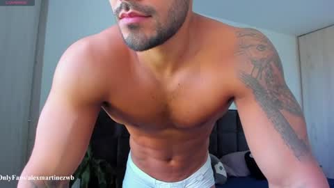 Snapshot of alexander_martines chatting on June 14, 2:08 pm Onlyfansalexmartinezwb Instagram alexwbmartinez Twitter martinezcb937 online show from June 14, 2:08 pm