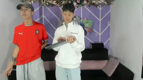 chicos hot online show from April 6, 1:45 pm